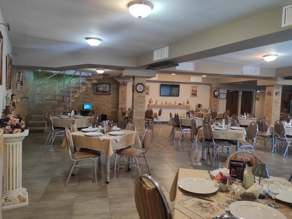 Hotel Suprem Băile Olăneşti المظهر الخارجي الصورة