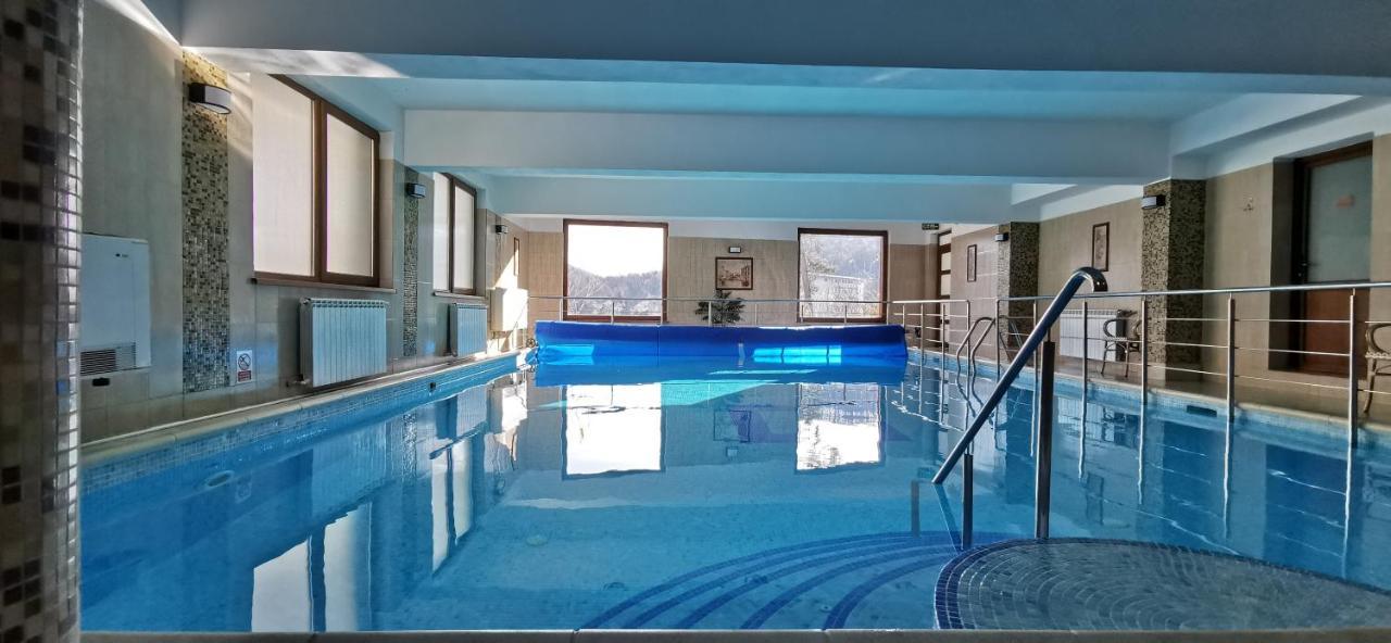 Hotel Suprem Băile Olăneşti المظهر الخارجي الصورة